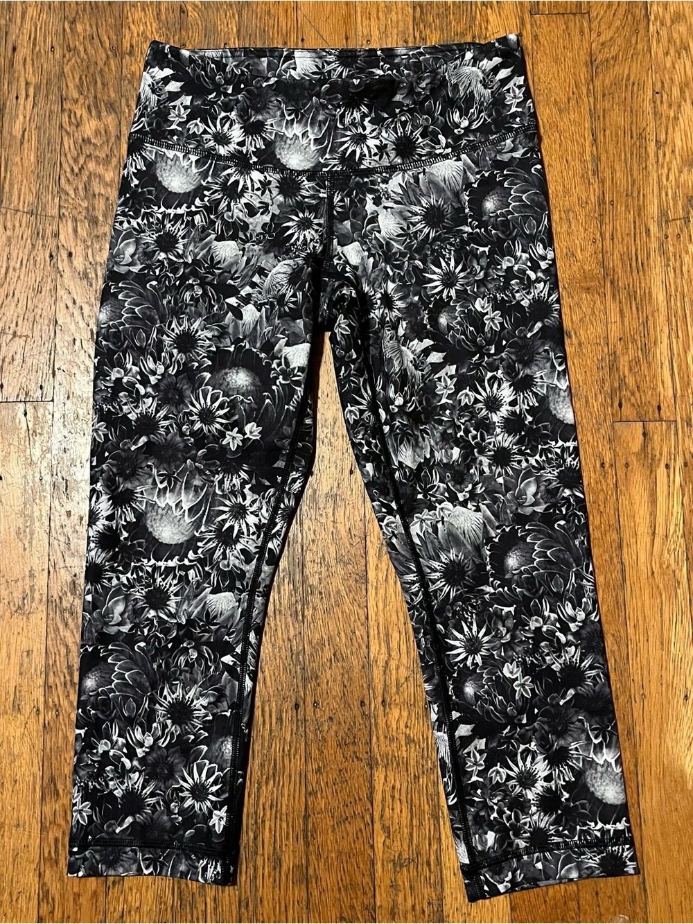Lululemon Black Floral Capri Leggings